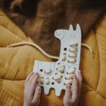 Milin houten lacing toy lama (2)